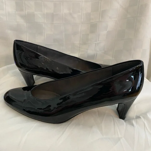 Stuart Weitzman Black Heels Patent Leather, Women’s Size 10M - Picture 5 of 15